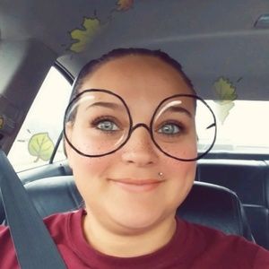 Meet your Posher, Lisha